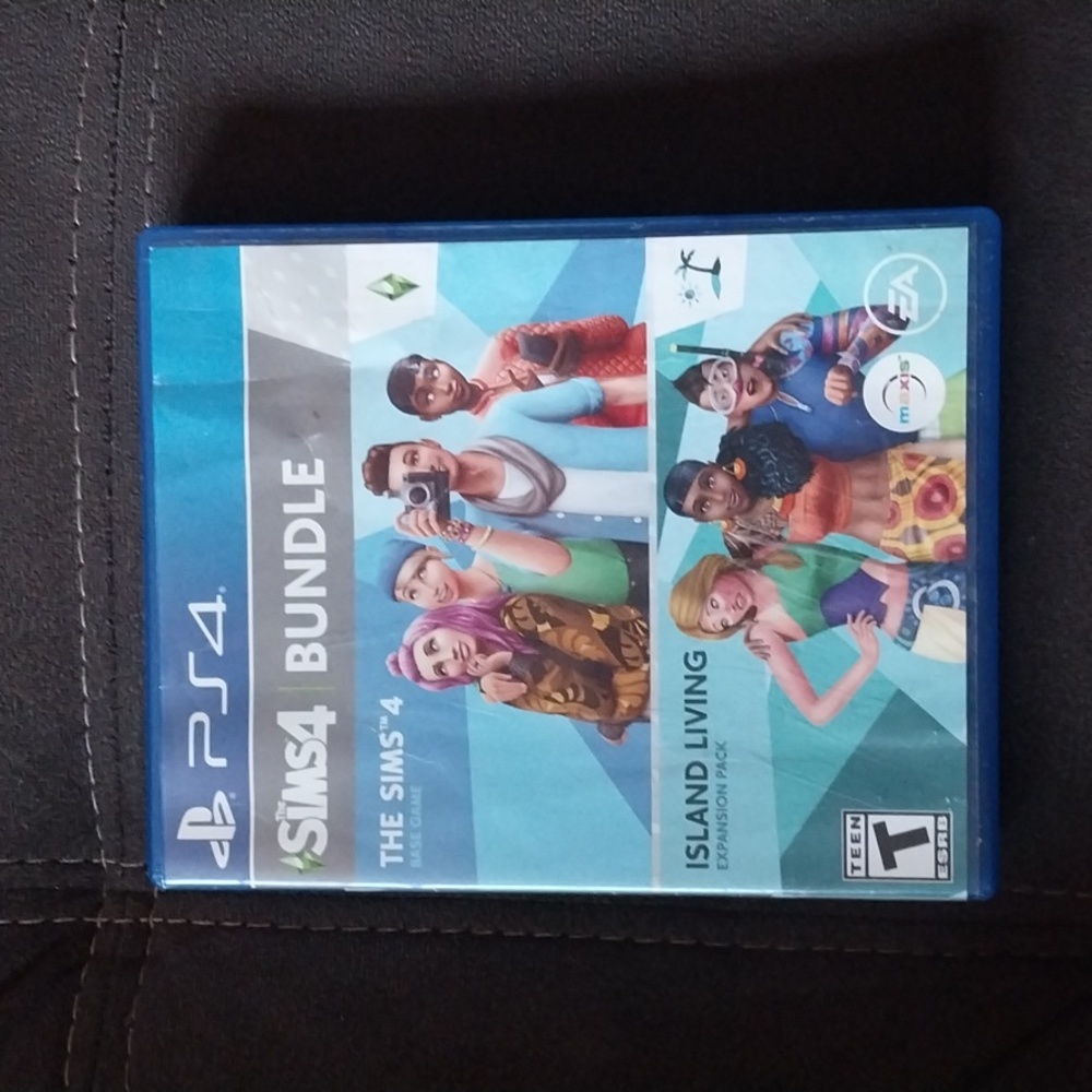 The Sims4 Bundle (The Sims4 base game & Island Living )